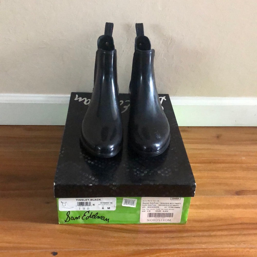 Sam Edelman Tinsley Rainboots in Black